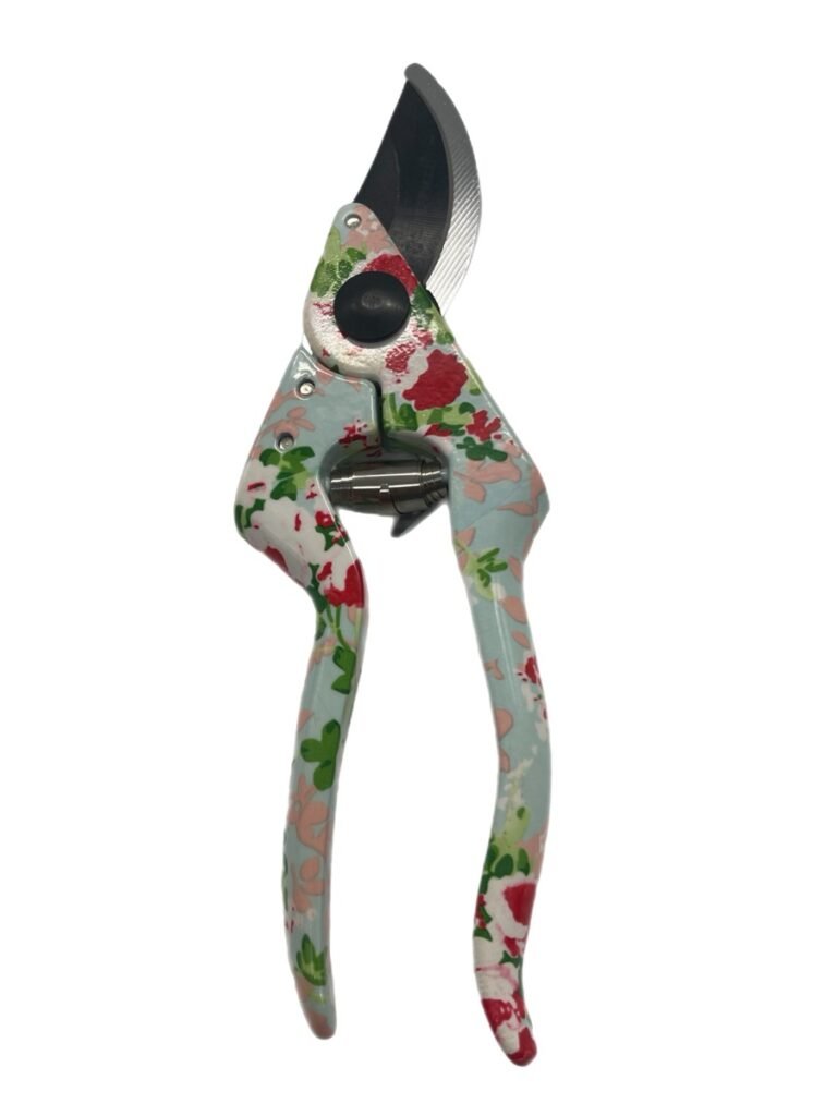 Products - image flower-design-bypass-secateurs-gift-for-gardeners-ergonomic-handles-Bell-034-GTS-768x1024 on https://belltowercn.com