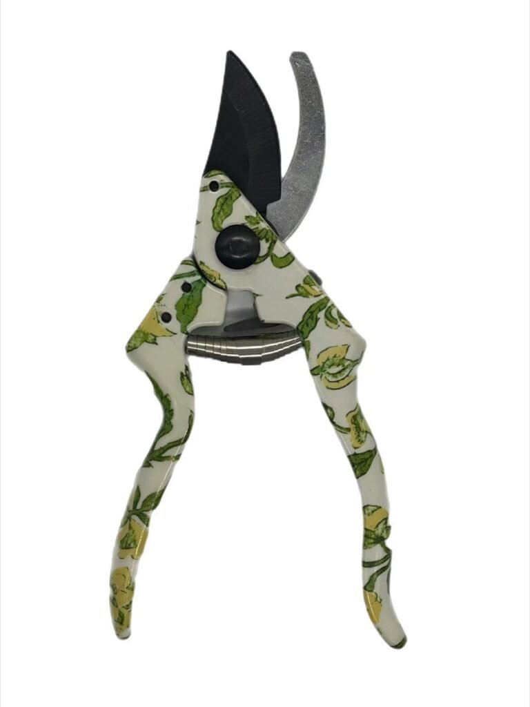 Products - image vintage-style-bypass-pruners-botanical-print-handles-antique-bronze-tools-Bell-037-GTS-768x1024 on https://belltowercn.com