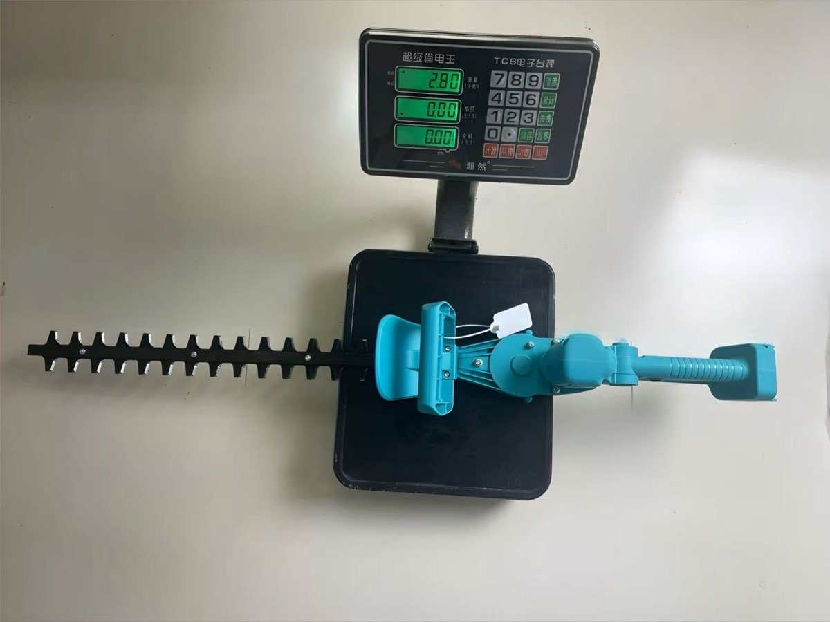 Double Blade Hedge Trimmer 600mm (Brushless) - Image 3